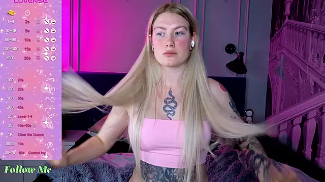 Snapshot of Liv_Fay chatting on January 22, 2025, 4:55 pm Liv Fay online show from January 22, 2025, 4:55 pm