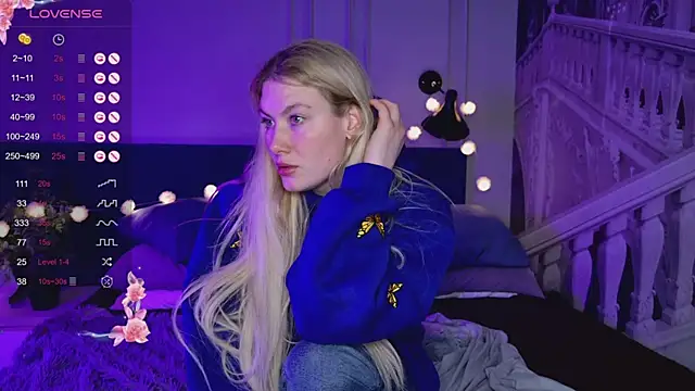 Snapshot of Liv_Fay chatting on March 1, 2025, 6:00 pm Liv Fay online show from March 1, 2025, 6:00 pm