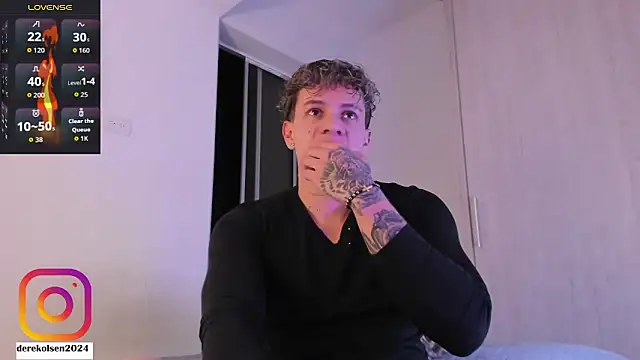 Snapshot of DerekOlsen chatting on September 19, 2025, 2:46 am DerekOlsen online show from September 19, 2025, 2:46 am