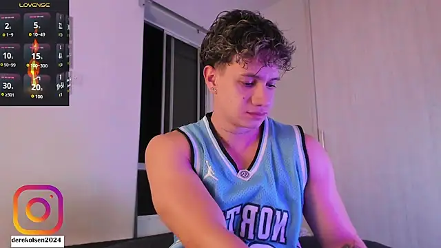 Snapshot of DerekOlsen chatting on September 23, 2025, 2:14 am DerekOlsen online show from September 23, 2025, 2:14 am