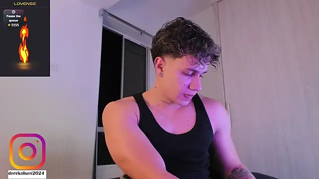 Snapshot of DerekOlsen chatting on September 26, 2025, 2:48 am DerekOlsen online show from September 26, 2025, 2:48 am