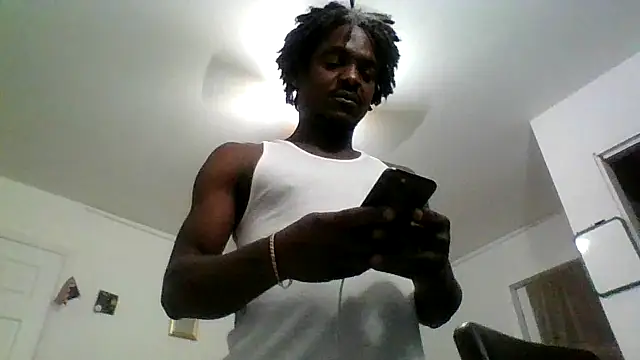 Snapshot of Hugedick0071 chatting on May 16, 2026, 3:58 am Hugedick0071 online show from May 16, 2026, 3:58 am