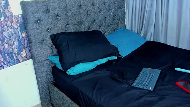 dominic smith  online show from January 22, 2025, 2:37 am