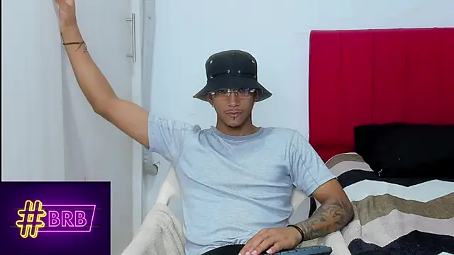 dominic smith  online show from March 10, 2025, 12:51 am