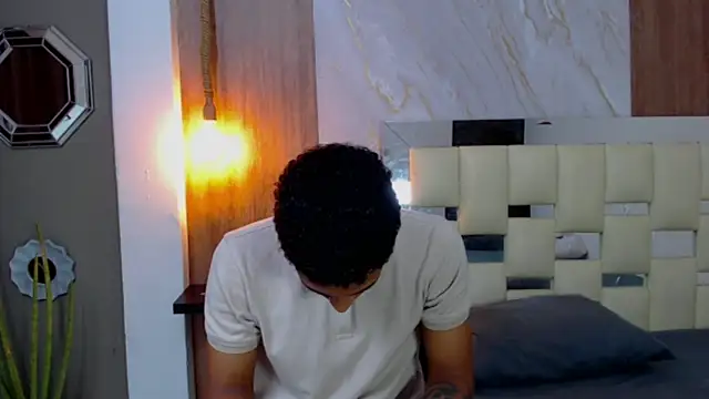 dominic smith  online show from March 23, 2025, 12:15 am