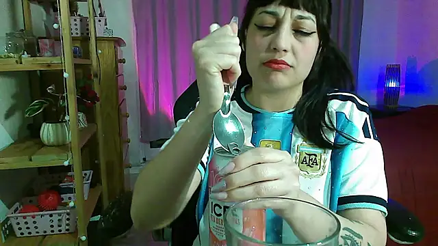 Belu bunny online show from June 10, 2026, 4:01 am