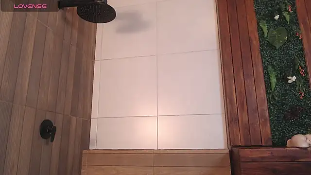 DrakeNeumann online show from October 5, 2025, 4:00 am