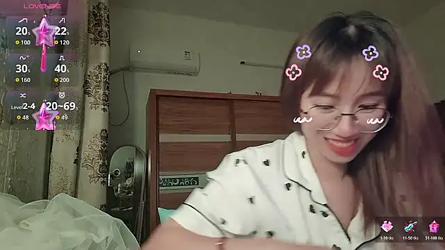 Snapshot of Lili_666 chatting on June 7, 2026, 4:33 pm Lili 666 online show from June 7, 2026, 4:33 pm