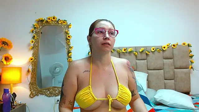 IsisDuzan online show from December 11, 2024, 9:23 pm