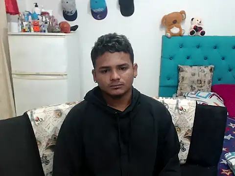 Boycuriousxxx online show from February 24, 2025, 12:37 pm