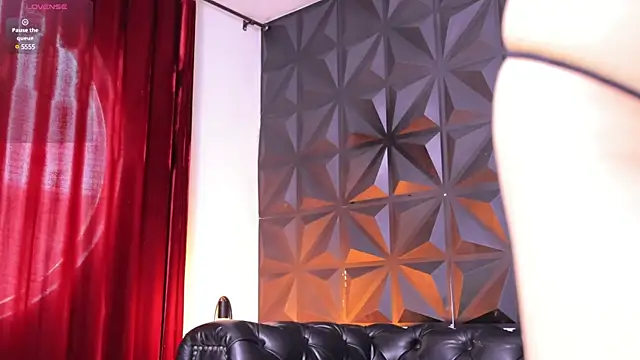 KasiaNoir  online show from March 20, 2025, 3:25 pm