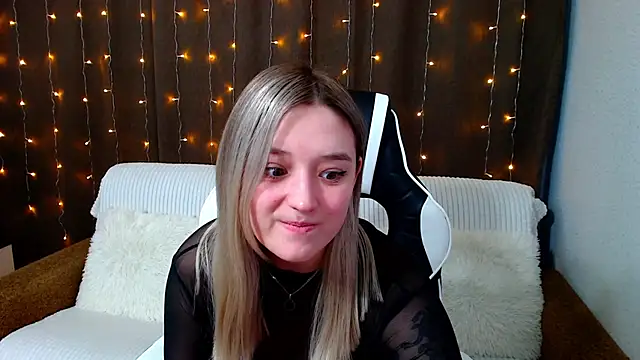 Snapshot of JessRosen chatting on January 10, 2025, 4:33 am JessRosen online show from January 10, 2025, 4:33 am