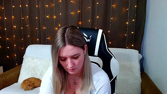 Snapshot of JessRosen chatting on January 10, 2025, 8:18 am JessRosen online show from January 10, 2025, 8:18 am