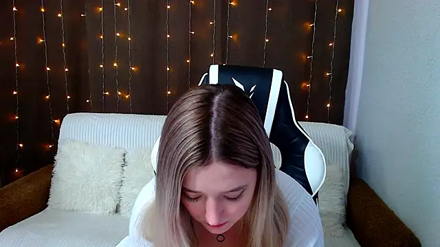 Snapshot of JessRosen chatting on January 26, 2025, 10:23 am JessRosen online show from January 26, 2025, 10:23 am