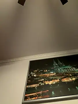 Snapshot of Hornyblond_Bella chatting on December 1, 2025, 6:07 am Hornyblond Bella online show from December 1, 2025, 6:07 am