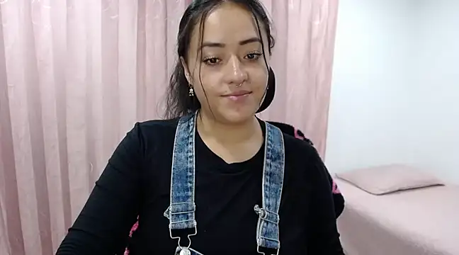 Snapshot of jjulietha95 chatting on February 14, 2025, 1:34 am jjulietha95 online show from February 14, 2025, 1:34 am