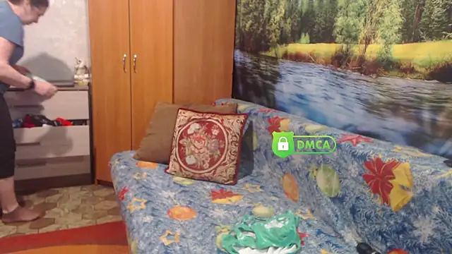 Snapshot of RositaSky chatting on December 8, 2024, 9:13 am RositaSky online show from December 8, 2024, 9:13 am