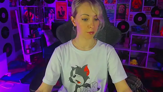 LylithSkye online show from January 26, 2025, 11:28 am