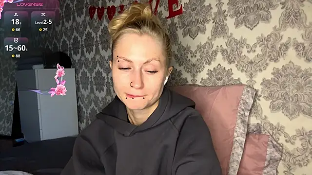 Snapshot of MarthaGees chatting on September 12, 2025, 4:23 am MarthaGees online show from September 12, 2025, 4:23 am