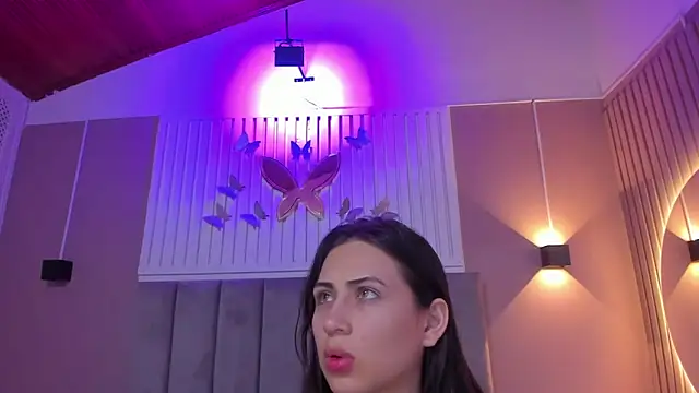 diosa cristal online show from March 21, 2025, 3:22 am