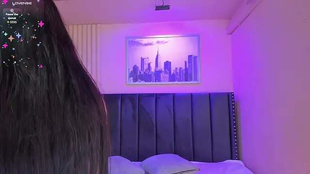 diosa cristal online show from July 7, 2026, 4:15 am