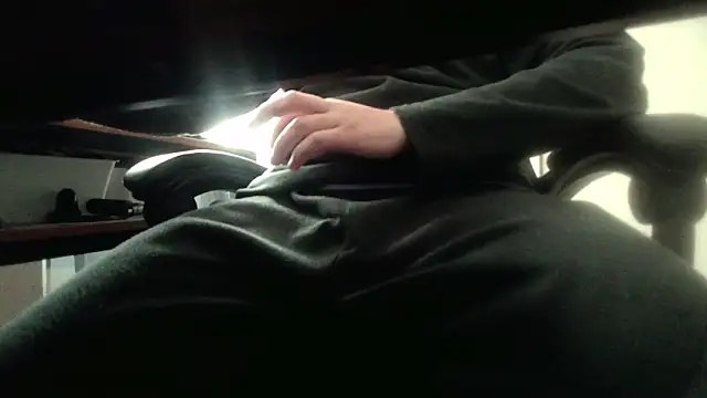 kira1807 online show from February 28, 2026, 3:02 pm