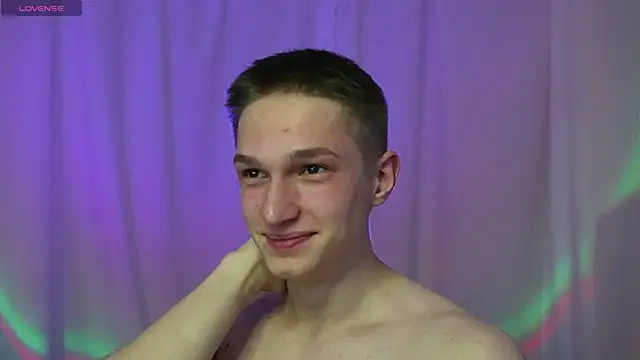 dustyn fox online show from December 30, 2024, 7:48 am