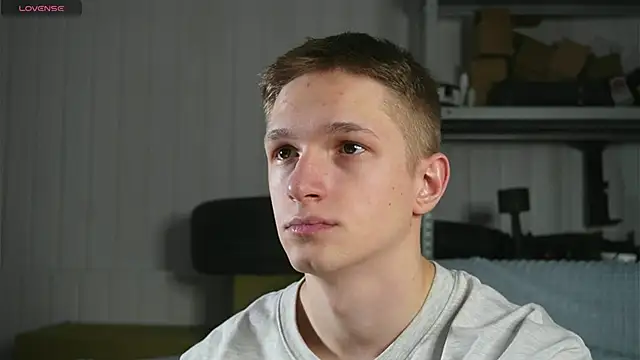 dustyn fox online show from February 6, 2025, 2:26 pm