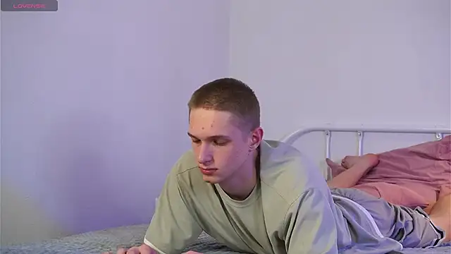 dustyn fox online show from March 3, 2025, 6:33 pm