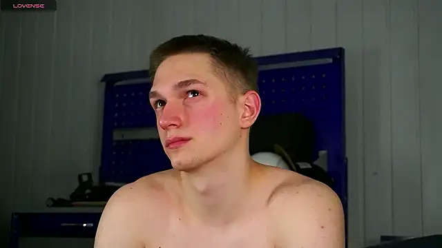 Snapshot of dustyn_fox chatting on February 3, 2026, 4:21 am dustyn fox online show from February 3, 2026, 4:21 am