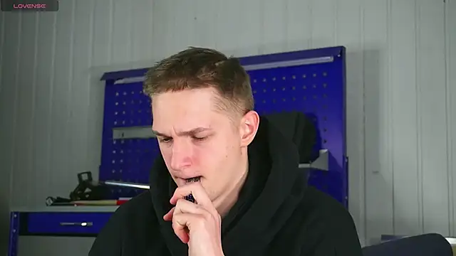 Snapshot of dustyn_fox chatting on February 4, 2026, 3:07 pm dustyn fox online show from February 4, 2026, 3:07 pm