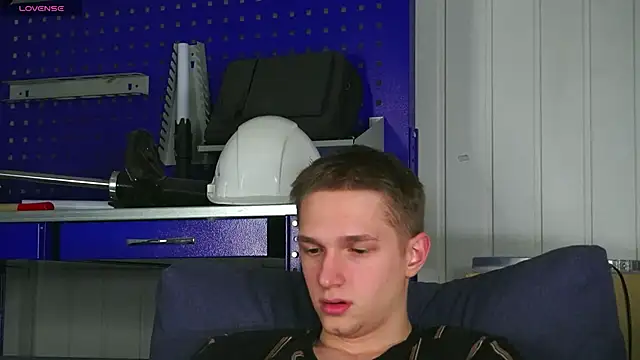 Snapshot of dustyn_fox chatting on February 11, 2026, 3:50 pm dustyn fox online show from February 11, 2026, 3:50 pm