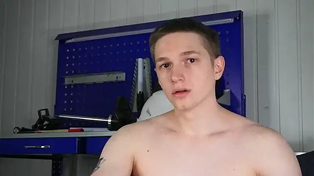 Snapshot of dustyn_fox chatting on February 21, 2026, 9:43 am dustyn fox online show from February 21, 2026, 9:43 am