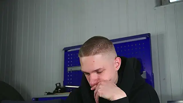 Snapshot of dustyn_fox chatting on March 1, 2026, 7:10 am dustyn fox online show from March 1, 2026, 7:10 am