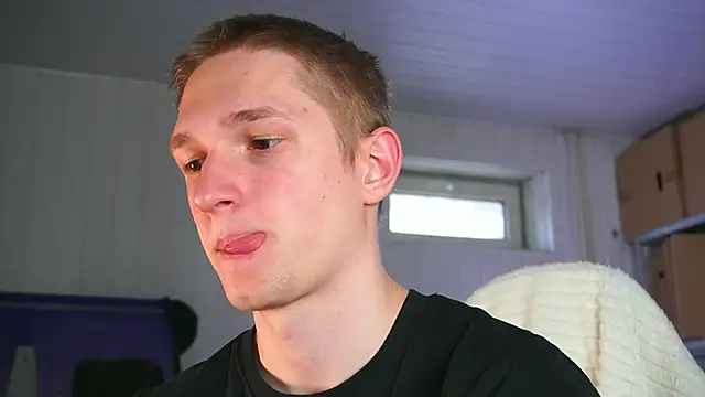 dustyn fox online show from April 13, 2026, 11:59 am