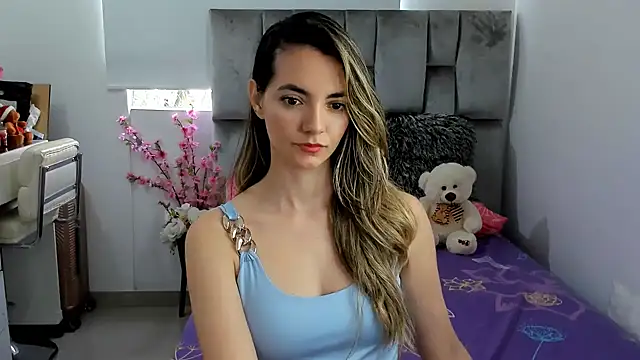 Snapshot of baby-miah chatting on December 7, 2024, 6:48 pm baby-miah online show from December 7, 2024, 6:48 pm