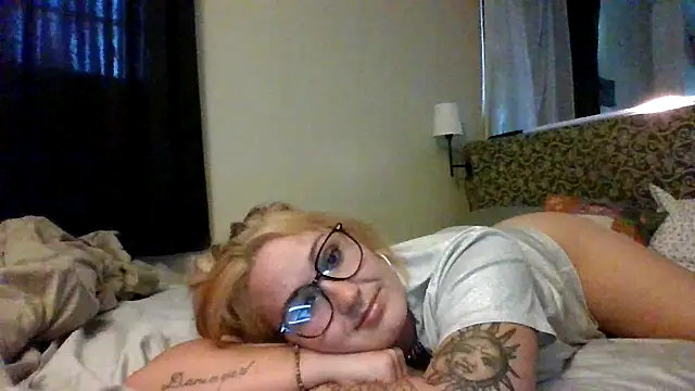 ashlynnstarr online show from June 1, 2026, 6:53 pm