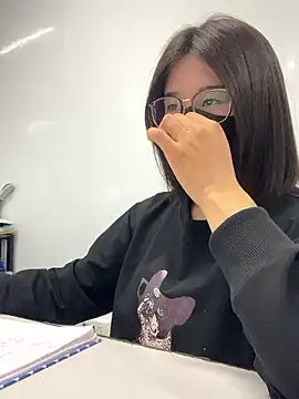 Snapshot of LanJeny_sexy chatting on December 7, 2024, 1:47 am LanJeny sexy online show from December 7, 2024, 1:47 am