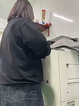 Snapshot of LanJeny_sexy chatting on December 19, 2024, 8:23 am LanJeny sexy online show from December 19, 2024, 8:23 am