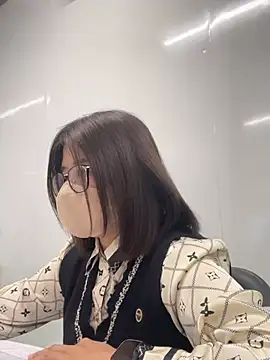 Snapshot of LanJeny_sexy chatting on December 26, 2024, 8:07 am LanJeny sexy online show from December 26, 2024, 8:07 am