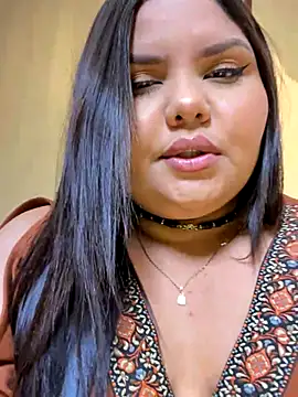  Shara Handal  online show from December 5, 2024, 10:55 am