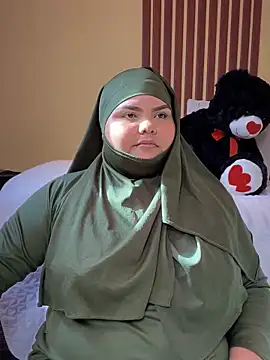  Shara Handal  online show from February 12, 2025, 1:48 pm