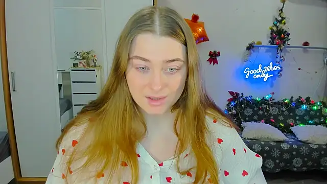 Snapshot of Demure_Smile chatting on December 2, 2024, 2:42 am Demure Smile online show from December 2, 2024, 2:42 am