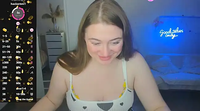 Snapshot of Demure_Smile chatting on January 26, 2025, 4:09 pm Demure Smile online show from January 26, 2025, 4:09 pm