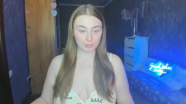 Snapshot of Demure_Smile chatting on February 26, 2025, 1:19 pm Demure Smile online show from February 26, 2025, 1:19 pm