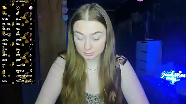 Snapshot of Demure_Smile chatting on March 13, 2025, 7:42 am Demure Smile online show from March 13, 2025, 7:42 am