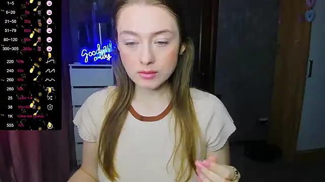 Snapshot of Demure_Smile chatting on September 25, 2025, 5:11 am Demure Smile online show from September 25, 2025, 5:11 am