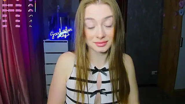 Snapshot of Demure_Smile chatting on September 26, 2025, 8:07 am Demure Smile online show from September 26, 2025, 8:07 am