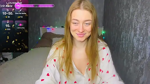 Snapshot of Demure_Smile chatting on October 13, 2025, 4:34 am Demure Smile online show from October 13, 2025, 4:34 am