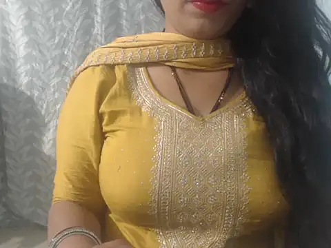 cute-priy online show from February 27, 2025, 11:31 am